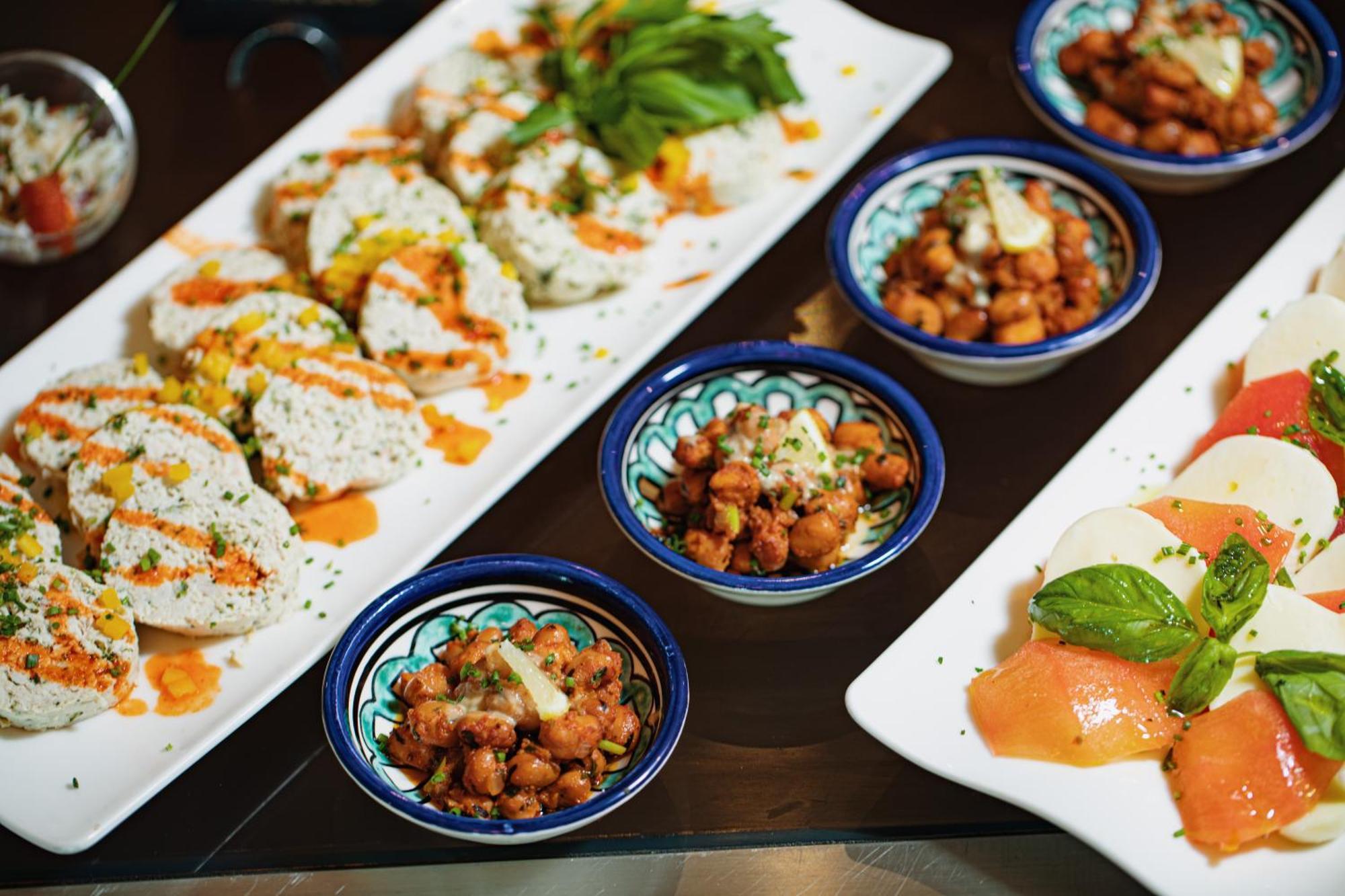 Grand Mogador City Center Casablanca Exteriér fotografie Moroccan cuisine
