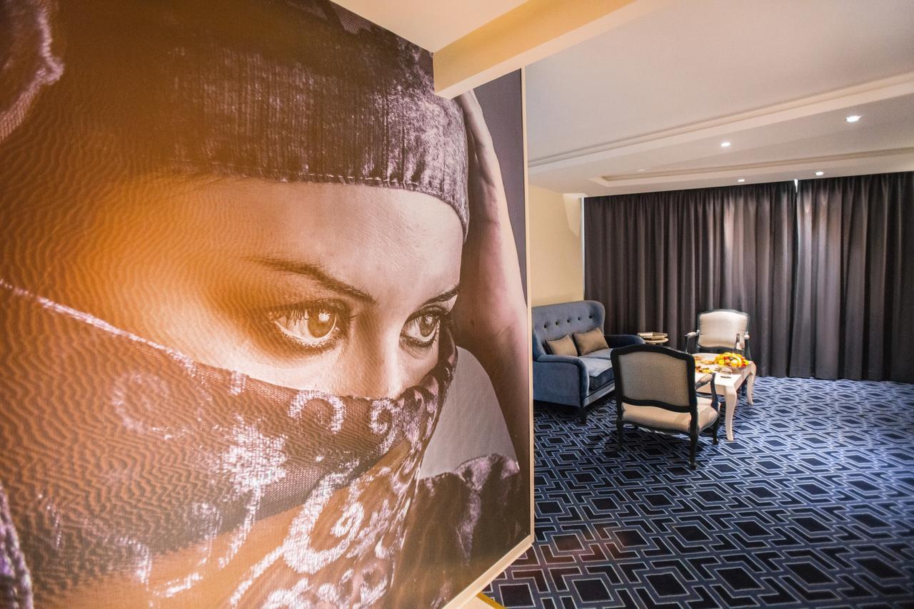 Grand Mogador City Center Casablanca Exteriér fotografie A suite at the hotel